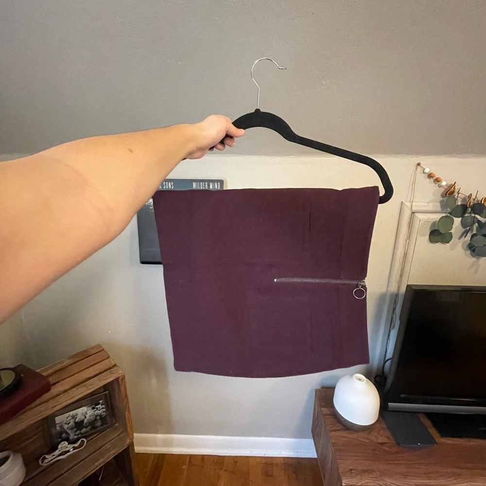 Madewell mini skirt. Size 2. Maroon color